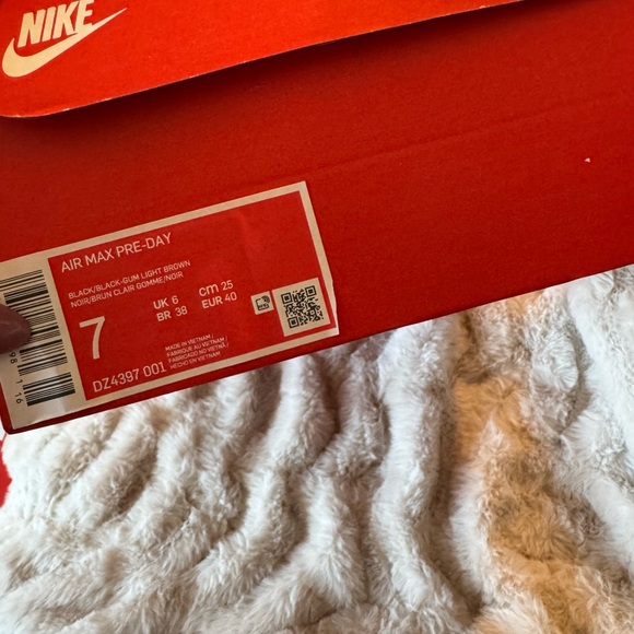 Nike Air Max Pre-Day Sneakers - Black Gum - Picture 3 of 3